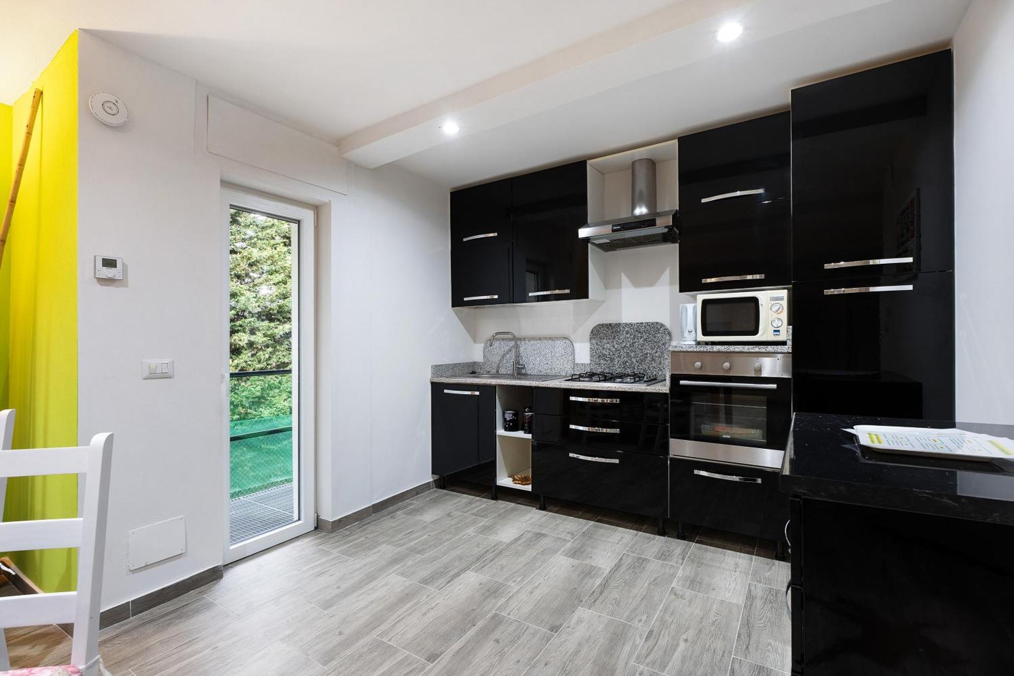 Sweet Home Apartments Bambu Arona Bagian luar foto
